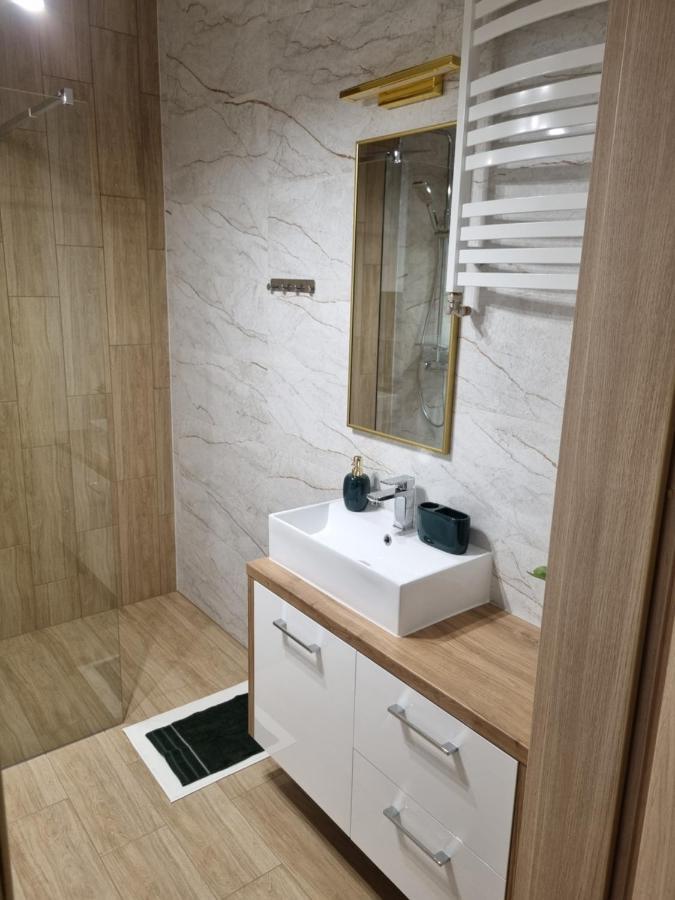 Apartament Sloneczny -Sciegiennego Kielce Luaran gambar