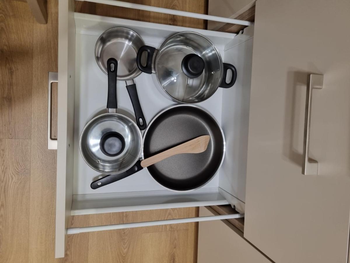 Apartament Sloneczny -Sciegiennego Kielce Luaran gambar